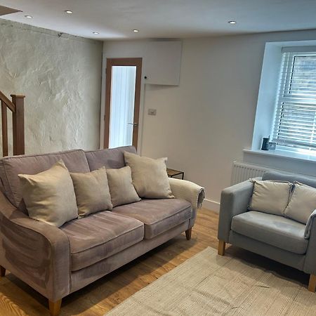Cosy Modern Miners Cottage Llanllechid Bagian luar foto