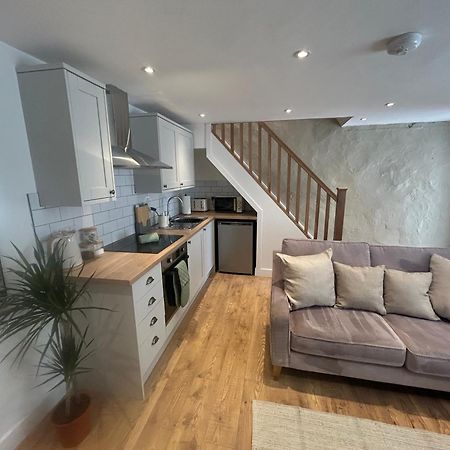 Cosy Modern Miners Cottage Llanllechid Bagian luar foto