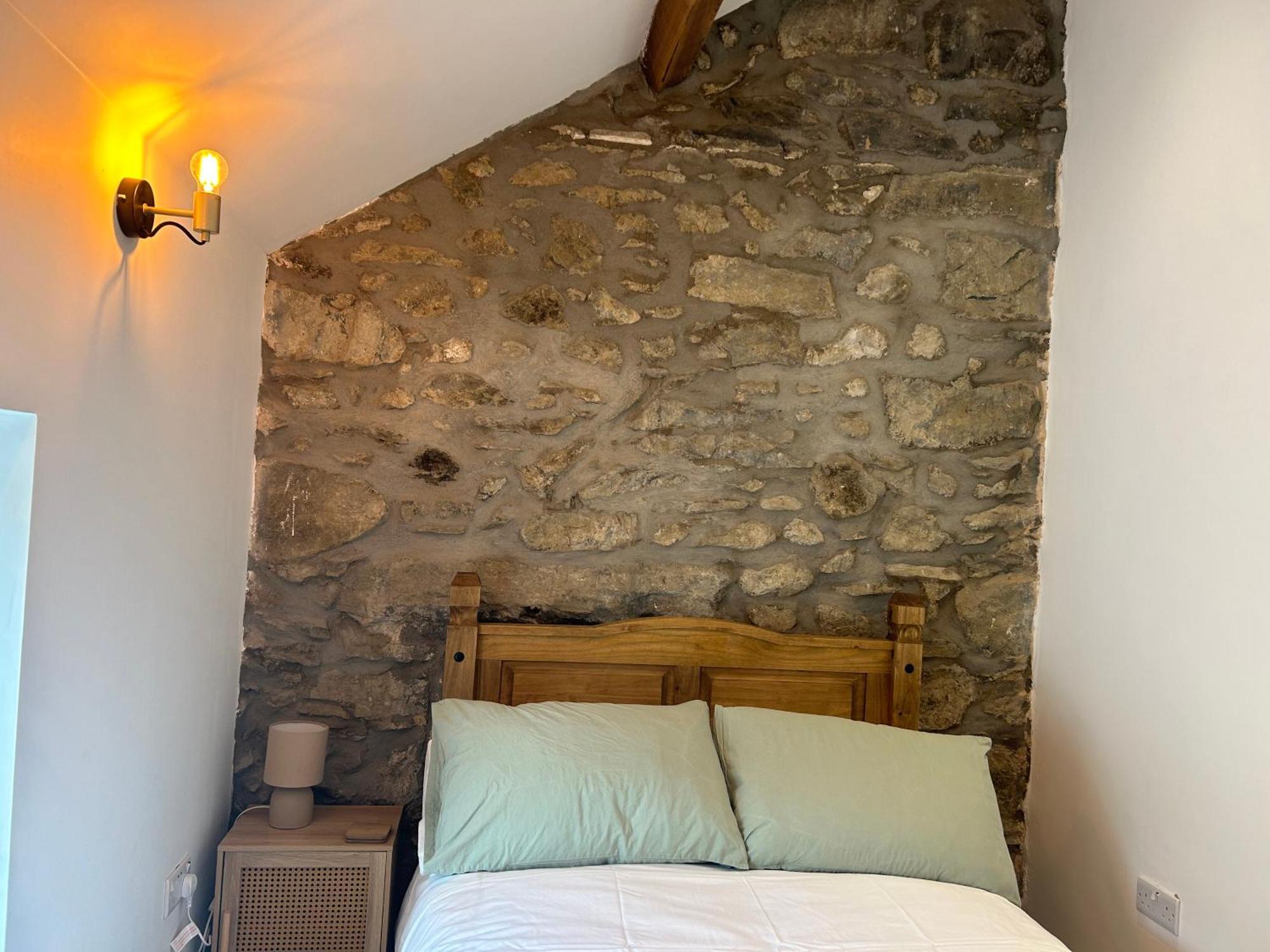 Cosy Modern Miners Cottage Llanllechid Bagian luar foto