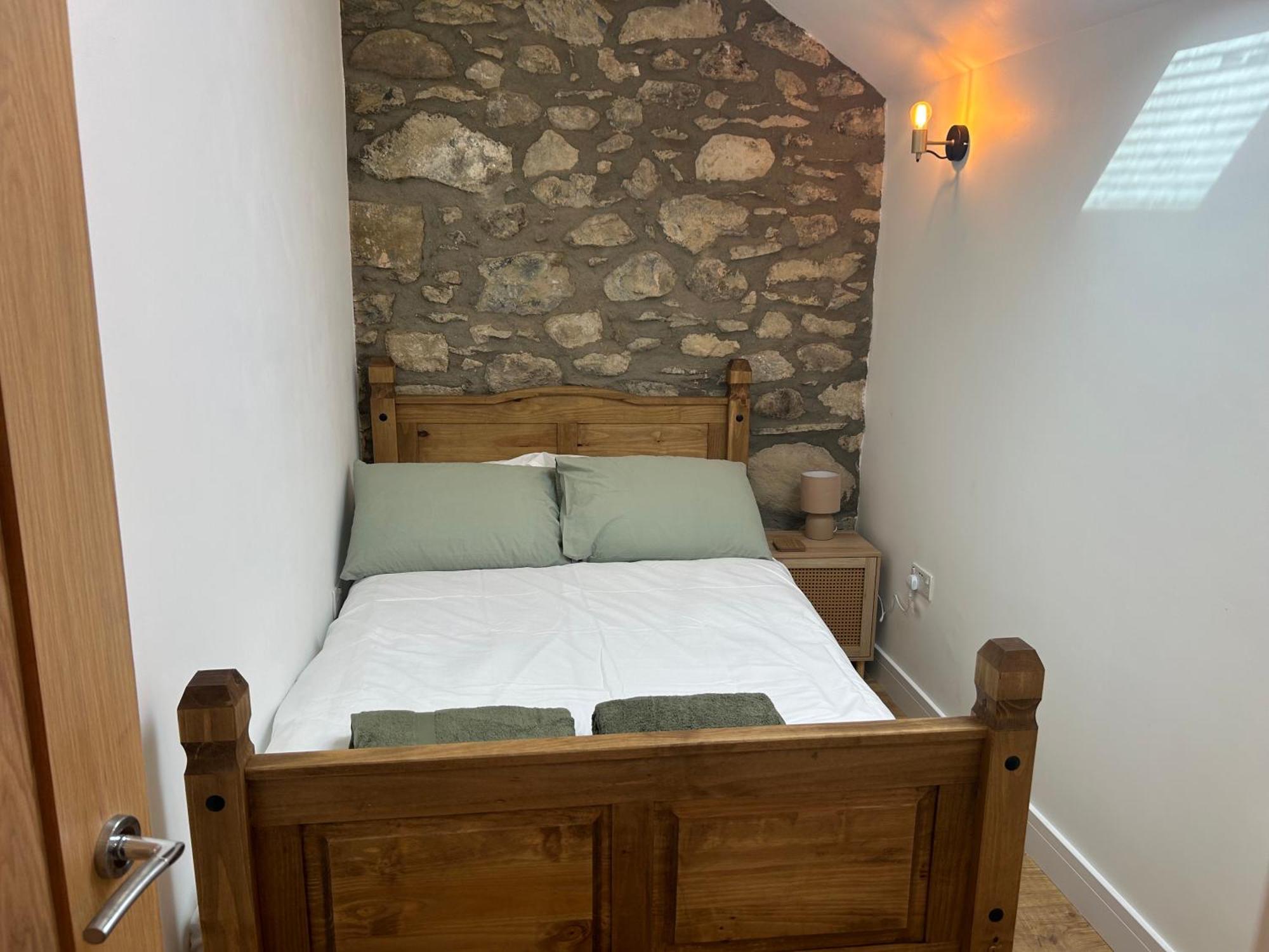 Cosy Modern Miners Cottage Llanllechid Bagian luar foto