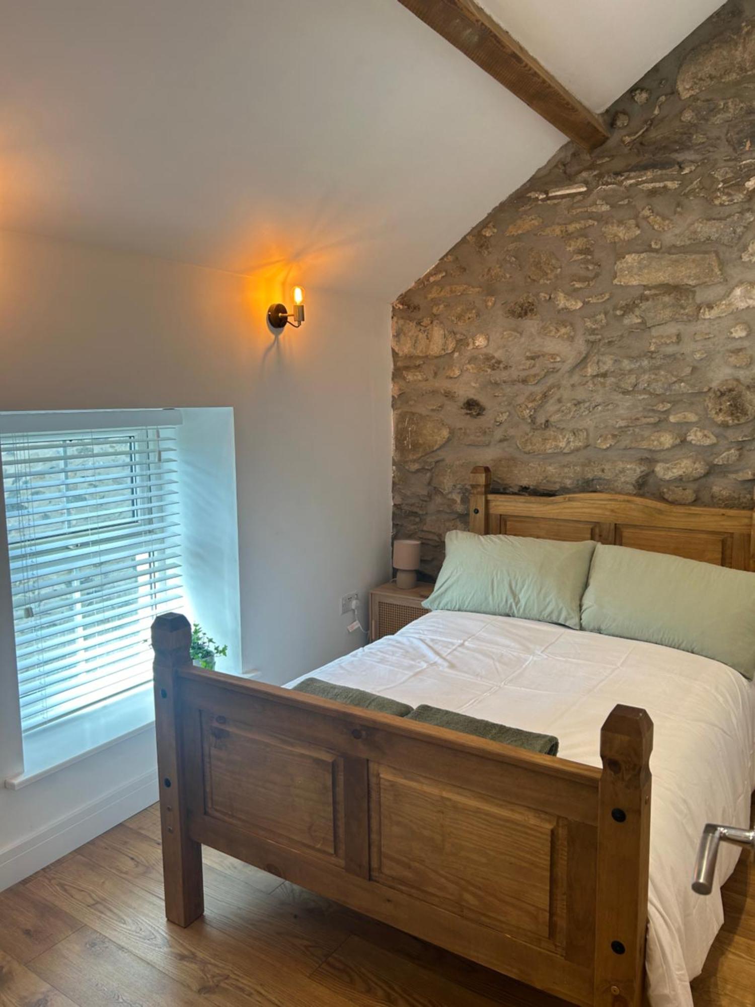 Cosy Modern Miners Cottage Llanllechid Bagian luar foto